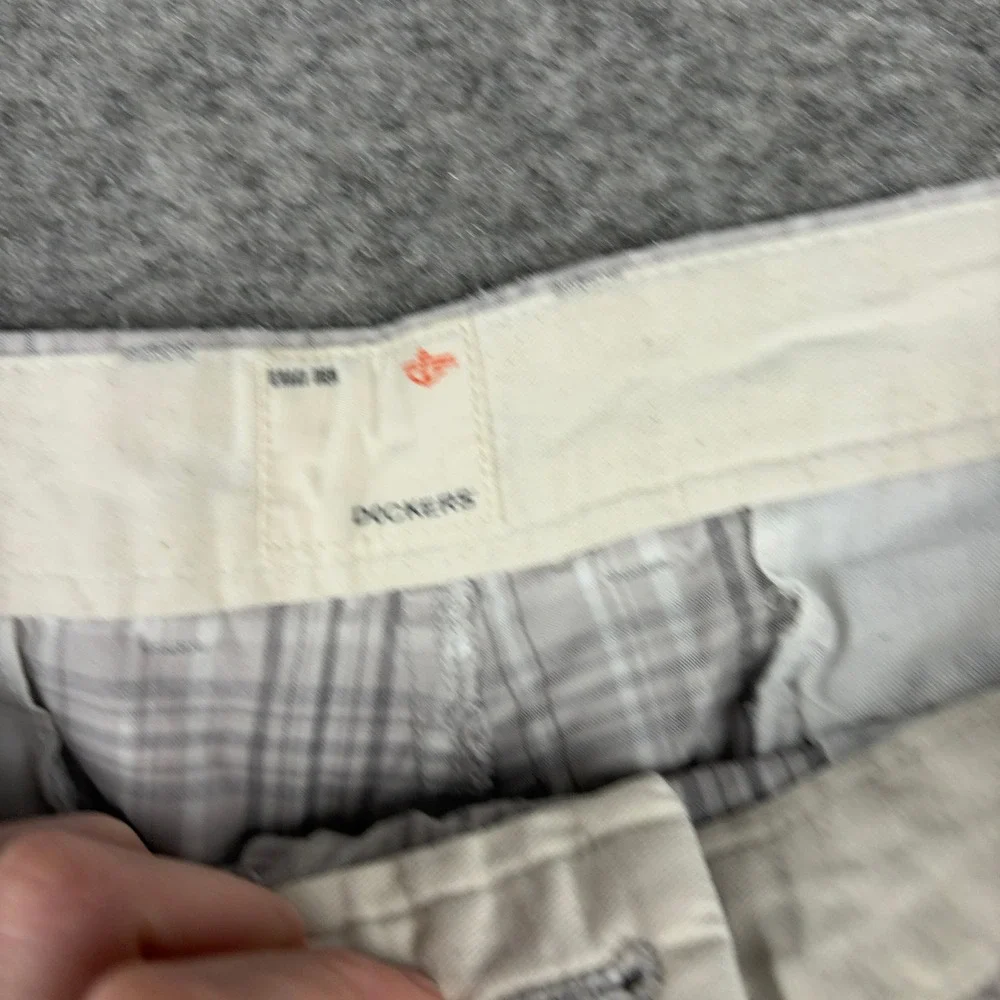 Y2K Dockers Shorts Mens 34 Gray Plaid Cotton Classic Fit Casual Summer Chino 00s